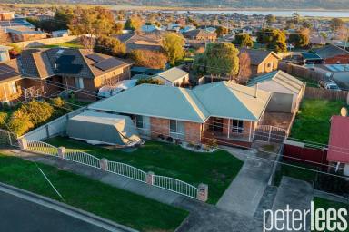 House For Sale - TAS - Newnham - 7248 - Room to Live, Entertain & Grow  (Image 2)