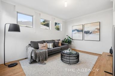House For Sale - WA - Clarkson - 6030 - Quality Family Home with Outstanding Lifestyle Appeal  (Image 2)