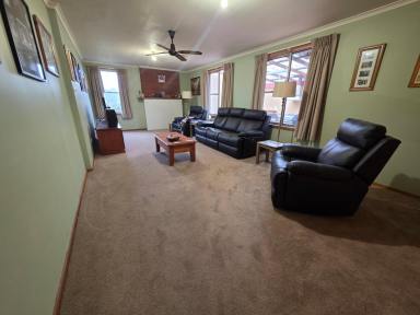 House For Sale - TAS - Waratah - 7321 - Comfort, Convenience & Furniture Included!  (Image 2)