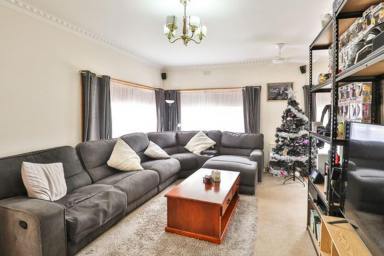 House For Lease - VIC - Mildura - 3500 - Comfortable 3 Bedroom Family Home  (Image 2)