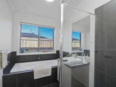 House For Lease - VIC - Lucknow - 3875 - POSITIONED IN THE HIGHLY SOUGHT-AFTER PARK LANES ESTATE IN LUCKNOW  (Image 2)