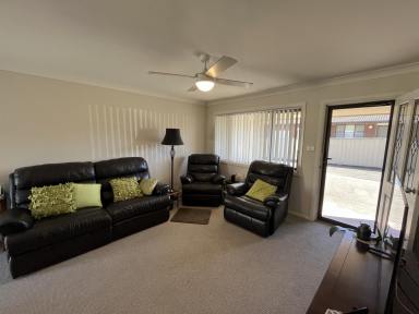 Unit For Lease - NSW - Tamworth - 2340 - FULLY FURNISHED MODERN UNIT IN NORTH TAMWORTH  (Image 2)
