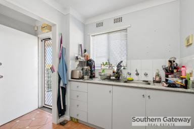 House For Sale - WA - Orelia - 6167 - INVESTMENT OPPORTUNITY!  (Image 2)