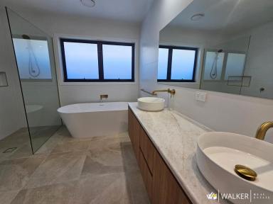 House For Sale - VIC - Kyabram - 3620 - Masterfully Built in The Edge Estate  (Image 2)