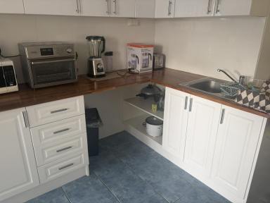 House For Lease - NSW - Tamworth - 2340 - FURNISHED STUDIO FLAT OVERLOOKING GOLF COURSE  (Image 2)