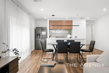 House For Sale - WA - Treeby - 6164 - Designed for Space, Built for Lifestyle! (Image 2)