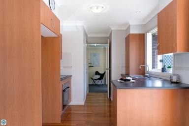 Townhouse For Lease - NSW - Wollongong - 2500 - Ideal Townhouse!  (Image 2)