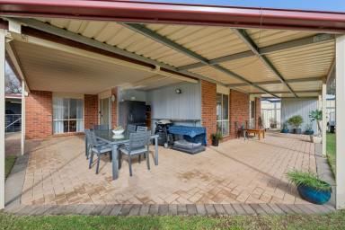 House For Sale - VIC - Mildura - 3500 - IT’S JUST RIGHT!  (Image 2)