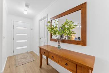 House For Sale - VIC - Mildura - 3500 - IT’S JUST RIGHT!  (Image 2)