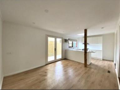 Duplex/Semi-detached Leased - VIC - Tullamarine - 3043 - Family Friendly Home with Front & Rear Yards (Image 2)