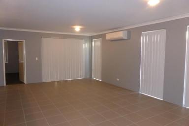 House For Lease - WA - Meadow Springs - 6210 - Spacious Family Home Opposite Park  (Image 2)