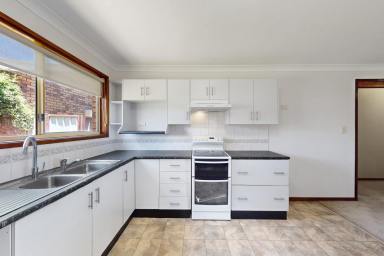 House Leased - NSW - Merriwa - 2329 - 4 bedroom Home. (Image 2)