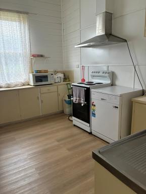 House Leased - NSW - Merriwa - 2329 - Close to CBD! (Image 2)