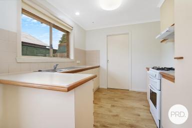 Unit For Sale - VIC - Wodonga - 3690 - CENTRAL WODONGA - WHEN CONVENIENCE MATTERS (Image 2)