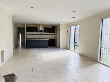 House For Sale - VIC - Deer Park - 3023 - Great location in Deer Park - 4 Bed house  (Image 2)