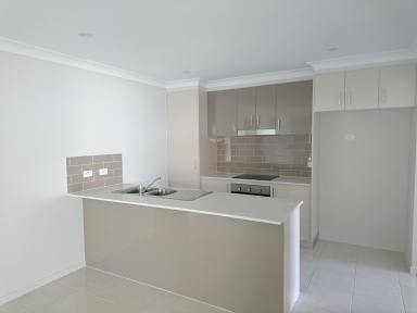 House For Lease - NSW - Tamworth - 2340 - MODERN, SIZEABLE, IDEAL LOCATION  (Image 2)