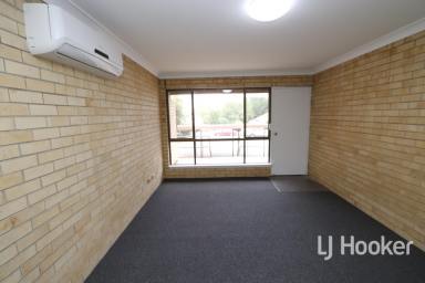 Unit For Lease - NSW - Inverell - 2360 - Renovated Unit Close to CBD  (Image 2)