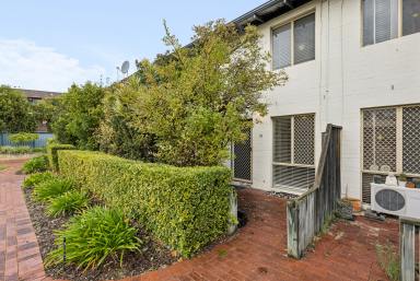 Unit For Sale - WA - Glendalough - 6016 - In a Word: Practical  (Image 2)