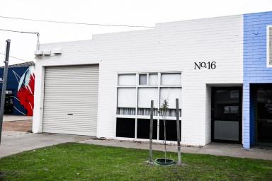 Office(s) For Lease - VIC - Mildura - 3500 - Versatile Office, Showroom & Workshop  (Image 2)