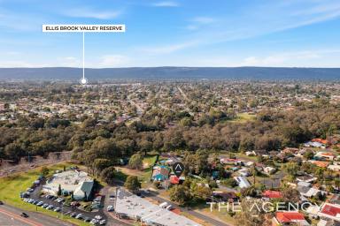 House For Sale - WA - Huntingdale - 6110 - 813sqm Triplex Potential Site - Top End Huntingdale  (Image 2)