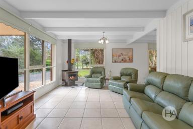 House For Sale - VIC - Balnarring Beach - 3926 - Relaxed Living by the Beach  (Image 2)