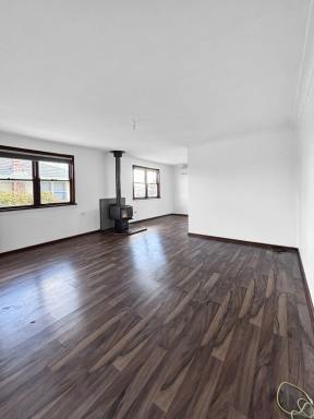 House Leased - NSW - Glen Innes - 2370 - Spacious 4-Bedroom Home with Modern Updates & Great Yard  (Image 2)