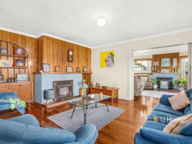 House For Sale - TAS - Latrobe - 7307 - Opportunity Knocks  (Image 2)