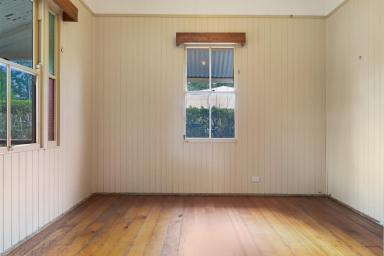 House For Lease - QLD - Toowoomba City - 4350 - Charming Queenslander Cottage in Inner-City Location (Image 2)