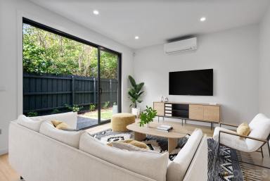 House For Lease - VIC - Hampton East - 3188 - MODERN - CENTRAL LOCATION - WALK TO EVERYTHING! (Image 2)