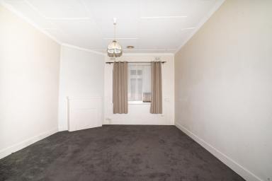 House For Lease - NSW - Wagga Wagga - 2650 - CENTRAL LIVING ON THE ESPLANADE (Image 2)