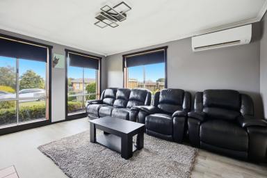 House For Sale - TAS - Summerhill - 7250 - Fantastic location - Level block with heaps of garaging (Image 2)