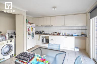 House For Sale - VIC - Shepparton - 3630 - Affordable & Rarely Available - 2 Bedroom Home on its own Block!  (Image 2)