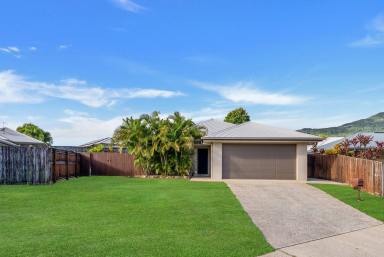 House For Sale - QLD - Edmonton - 4869 - LOVE THE SWIMMING POOL AND BIG YARD WITH DOUBLE GATES.....  (Image 2)
