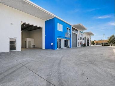 Industrial/Warehouse For Lease - QLD - Warana - 4575 - INDUSTRIAL WAREHOUSE - 206M2 WITH HIGH CLEARANCE CEILINGS & ROLLER DOOR  (Image 2)
