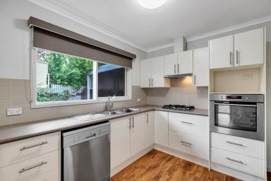 Townhouse For Sale - VIC - Mildura - 3500 - Low-Maintenance Three Bedroom Living Near Shopping  (Image 2)