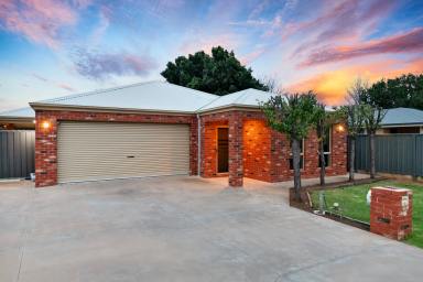 House For Sale - VIC - Red Cliffs - 3496 - The Complete Family Living  (Image 2)