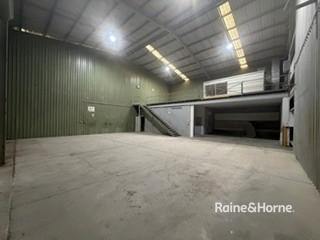 Industrial/Warehouse For Lease - NSW - South Nowra - 2541 - Ideally Sized Industrial Unit in Established Complex  (Image 2)