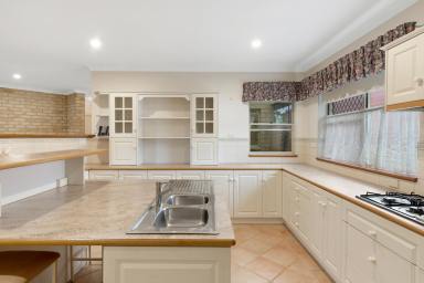 House For Sale - WA - Mira Mar - 6330 - Prestige Family Living with Exceptional Dual Accommodation (Image 2)