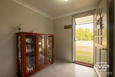 House For Sale - NSW - Dundee - 2370 - Country Charm and Comfortable Family Living (Image 2)