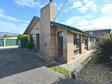 House For Sale - TAS - New Norfolk - 7140 - Comfortable Living in a Convenient Location (Image 2)