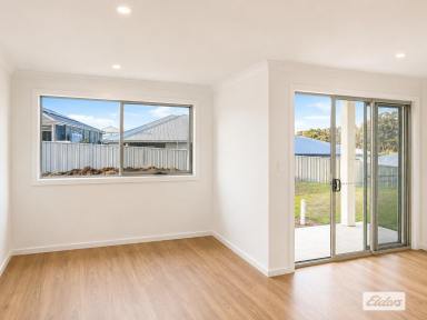 Duplex/Semi-detached For Lease - NSW - Diamond Beach - 2430 - Brand New Luxury Duplex – Contemporary Beachside Living at Its Finest (Image 2)