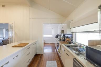 House For Sale - NSW - Grafton - 2460 - WHERE CHARACTER MEETS THE CLARENCE (Image 2)