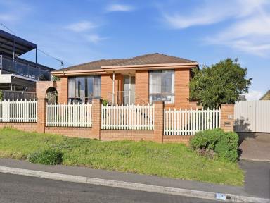 House For Sale - TAS - Midway Point - 7171 - Location and Triple Bay Garage (Image 2)