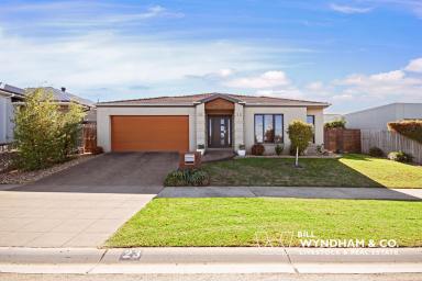 House For Lease - VIC - Eastwood - 3875 - MODERN FAMILY LIVING IN PRIME EASTWOOD LOCATION (Image 2)