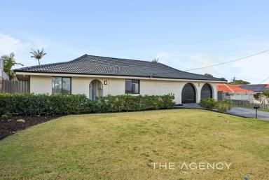House For Sale - WA - Thornlie - 6108 - MASSIVE HOME - GREAT LOCATION!  (Image 2)