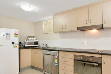 Unit For Lease - QLD - Cairns North - 4870 - Convenient & Low-Maintenance Living in Prime Location (Image 2)