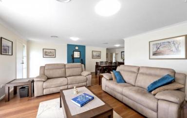House For Lease - NSW - Port Macquarie - 2444 - Beautiful 3-bed Home in the heart of Port Macquarie  (Image 2)
