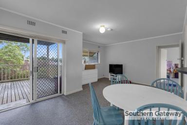 House For Sale - WA - Calista - 6167 - A FANTASTIC INVESTMENT OPPORTUNITY IN A WELL-MAINTAINED COMPLEX (Image 2)