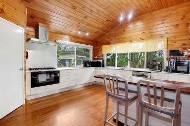 House For Sale - QLD - Macleay Island - 4184 - Enjoy Space, Comfort and a Relaxed Island Lifestyle  (Image 2)