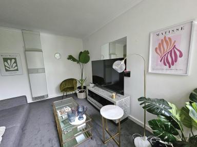 Apartment Leased - VIC - Toorak - 3142 - Fully Furnished In The Heart Of Toorak  (Image 2)